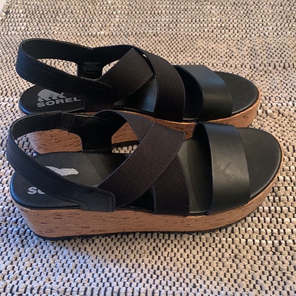 Brand New Sorel Black Platforms. Size 9. - Picture 7 of 9